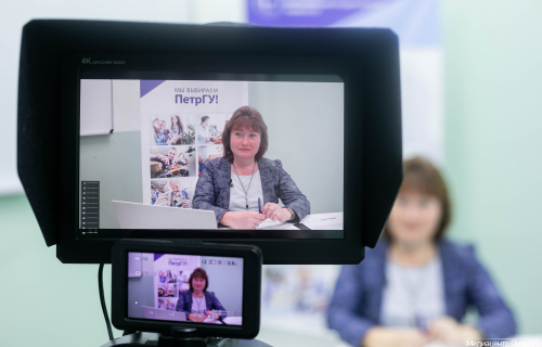 ПетрГУ предлагает видеозаписи  трансляций с директорами образовательных институтов.